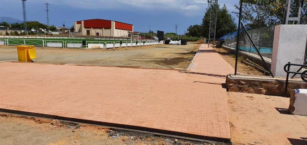 Parte de los itinerarios peatonales ya acabados.