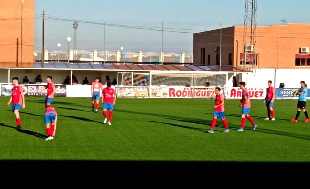 El Jaraíz sigue líder de la Primera División Extremeña pese a empatar en Moraleja
