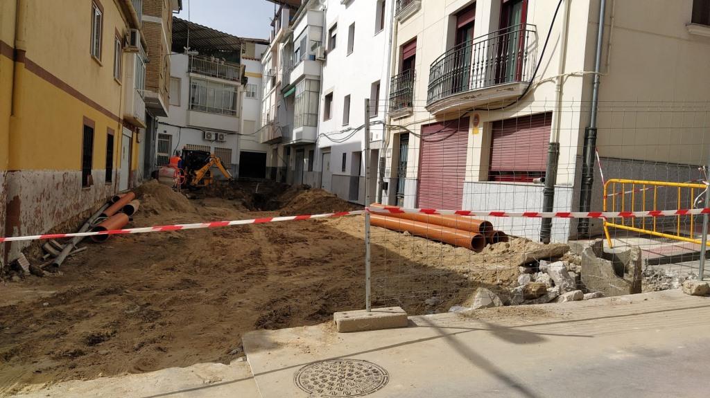 Obras en la Travesía de Sevilla.