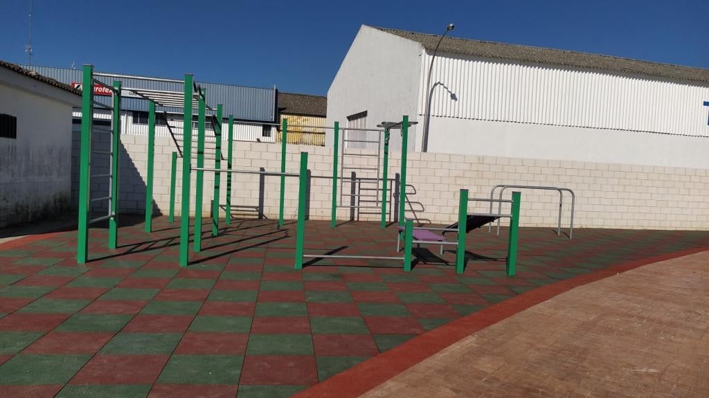 Pista de calistenia, recientemente estrenada. 