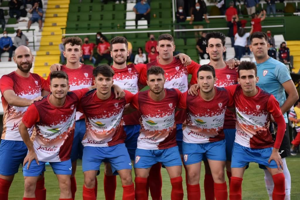 CF Jaraíz en el Estadio Príncipe Felipe de Cáceres. 