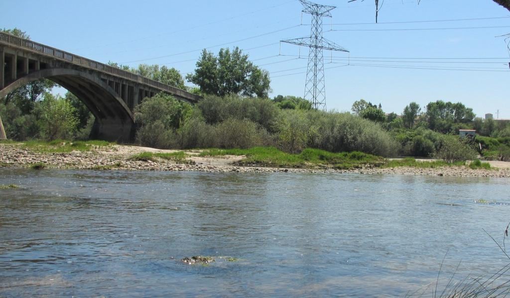Puente sobre el río Tiétar que comunica Jaraíz con Casatejada. 