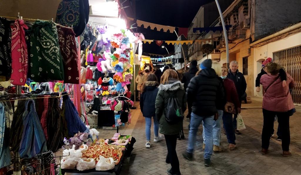 Puestos de textiles del mercado. 