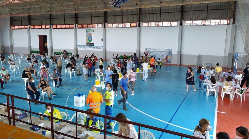 Vacunaciones en el pabellón de deportes de Jaraíz. 