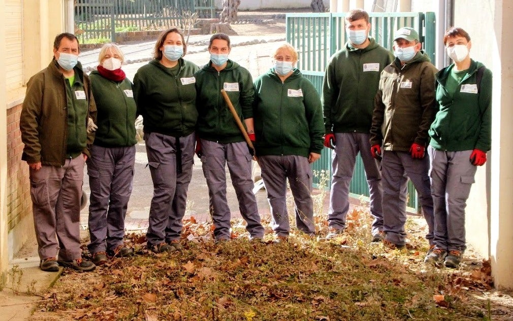 Fidel Rovira y los alumnos de la escuela profesional 'Safariç Avanza'. 