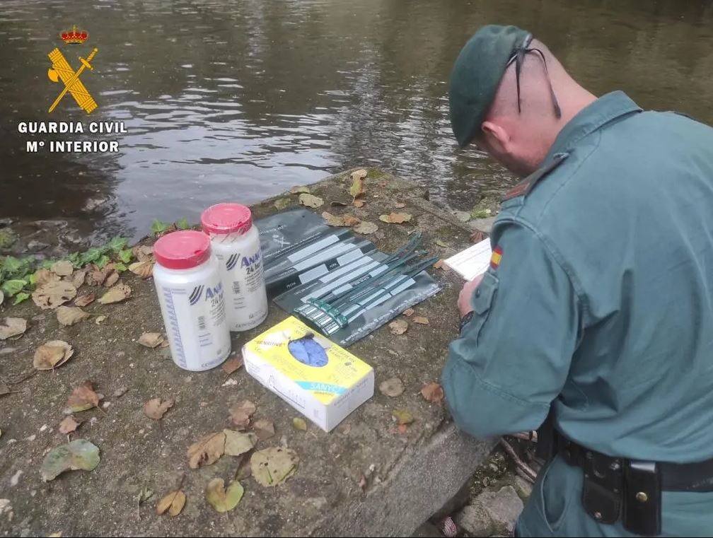 Recogida de muestras de agua. 