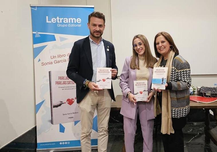 Sonia García Barberá enseña a las parejas a ser felices en su último libro