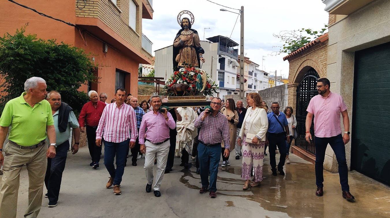 La Festividad de San Isidro congrega a la población en su barriada