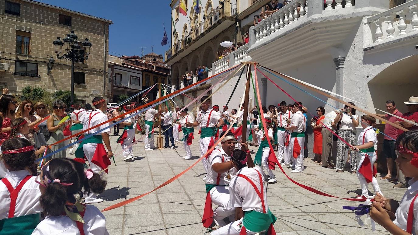 Las altas temperaturas no pueden con la festividad de San Antonio de Padua