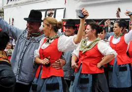 Los Coros y Danzas Los Jarentinos, anfitriones del festival.