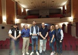 Visita al teatro-cine Avenida, que ha recibido el visto bueno.