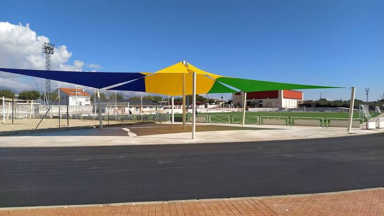 Realizan trabajos de mantenimiento en el polideportivo municipal