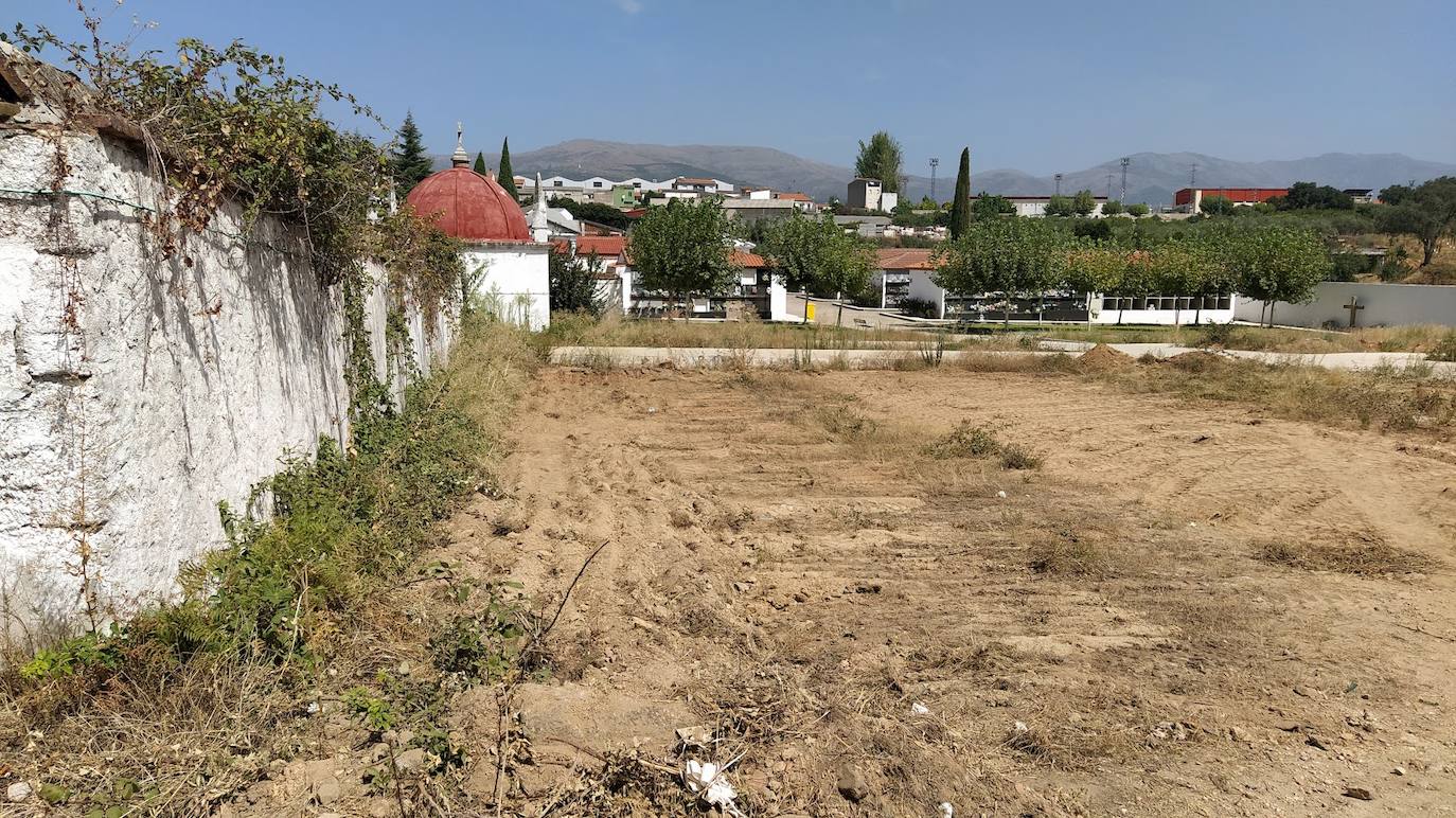 La búsqueda de fosas comunes en el cementerio resulta negativa