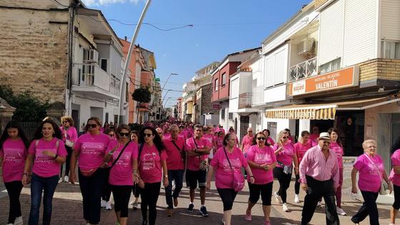 La novena edición de la marcha rosa contra el cáncer se celebra hoy