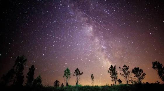 AstroCáceres enseña este sábado a descubrir el cielo nocturno de Jaraíz