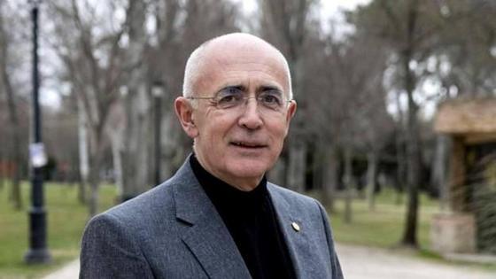 Carlos Arjona, académico de Honor de la Academia de Medicina de Extremadura