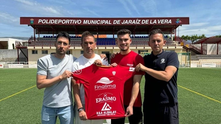 Miguel, el portero leonés, primera renovación del Jaraíz