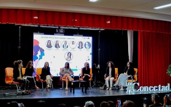 La mujer rural, protagonista del encuentro comarcal Conectadas