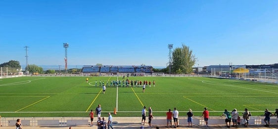 La grada sur del polideportivo municipal se impermeabilizará parcialmente