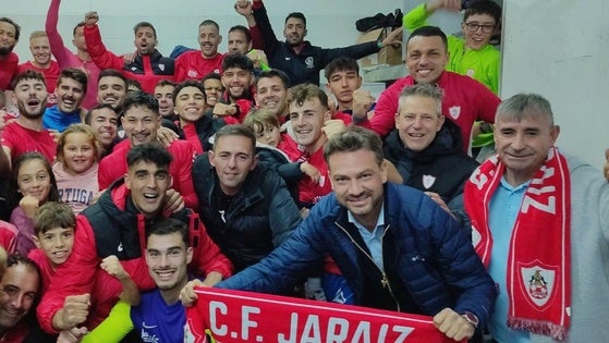 El Jaraíz suma otra victoria histórica al ganar al Extremadura