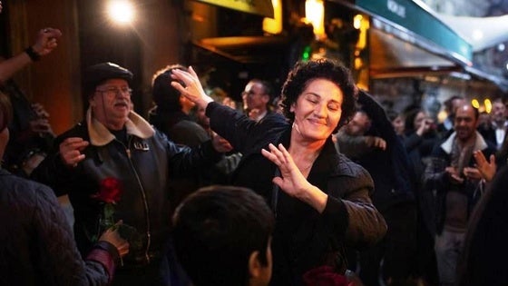 Hoy, en el teatro-cine Avenida, 'Crossing'