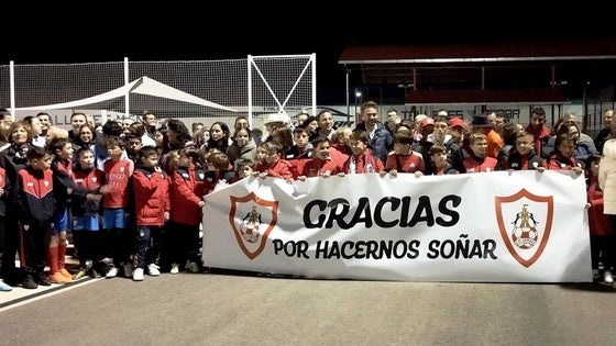 El Jaraíz hace soñar a la afición de su pueblo