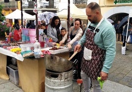 Uno de los puestos de las típicas almendras garrapiñadas, elaboradas en vivo.
