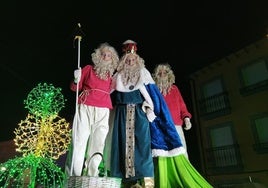 Melchor y su séquito en la avenida de la Montaña.