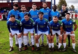 El Jaraíz en los preliminares del partido.