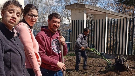 El centro jaraiceño de Aspace prepara su huerto