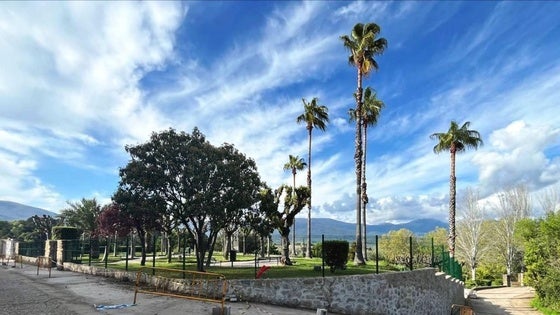 El Ayuntamiento acomete la reforma y cerramiento del parque Los Bolos
