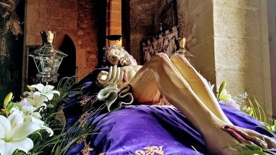 Hoy viernes, procesión del Santo Entierro