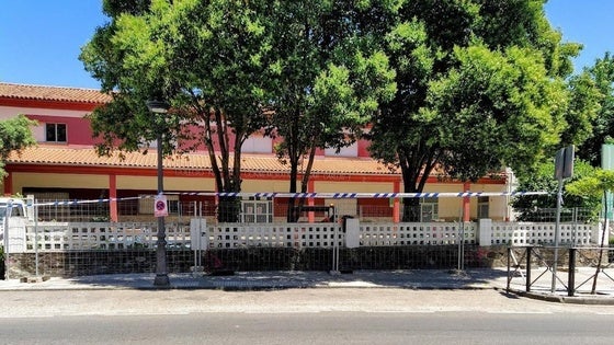Comienzan las obras de la parte delantera del Complejo Educativo César Carlos I