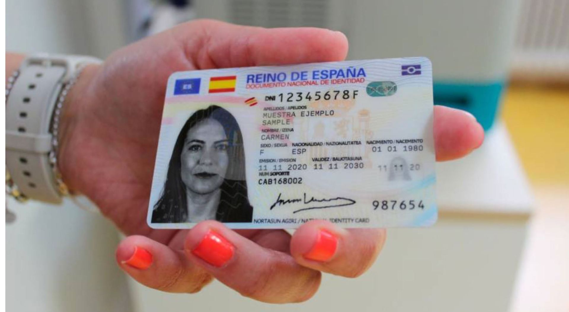 Los días 10 y 11 de junio, renovación y obtención del DNI