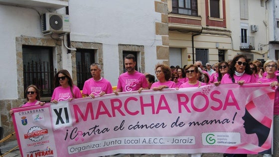 La marea rosa vuelve a recorrer las calles y plazas jaraiceñas