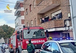Un brasero origina un incendio en una vivienda de la calle Mérida