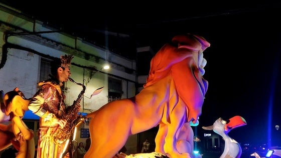 El Rey León llena de magia y gente el centro urbano de Jaraíz