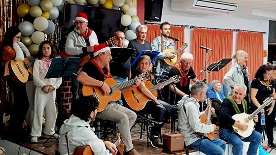 Concierto de villancicos a cargo de los Coros y Danzas Los Jarentinos