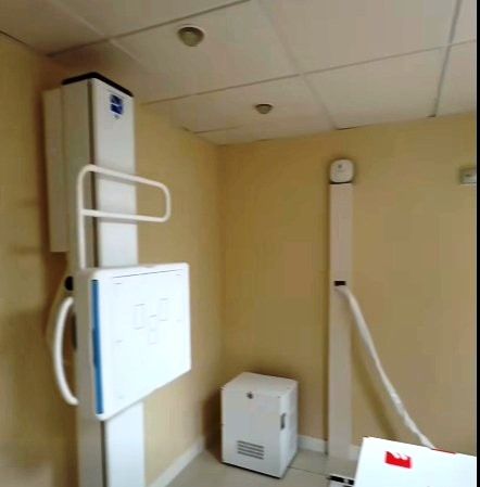 Nuevo equipo de aparatos digitales de la sala de radiología.