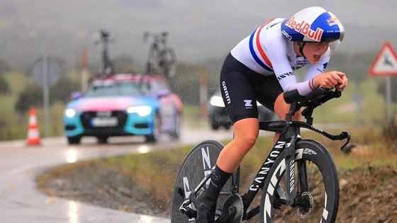 La Vuelta Ciclista a Extremadura Femenina termina este domingo en Jaraíz