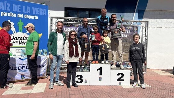 Alan Otero y Marisa Mateos, campeones del cross popular solidario