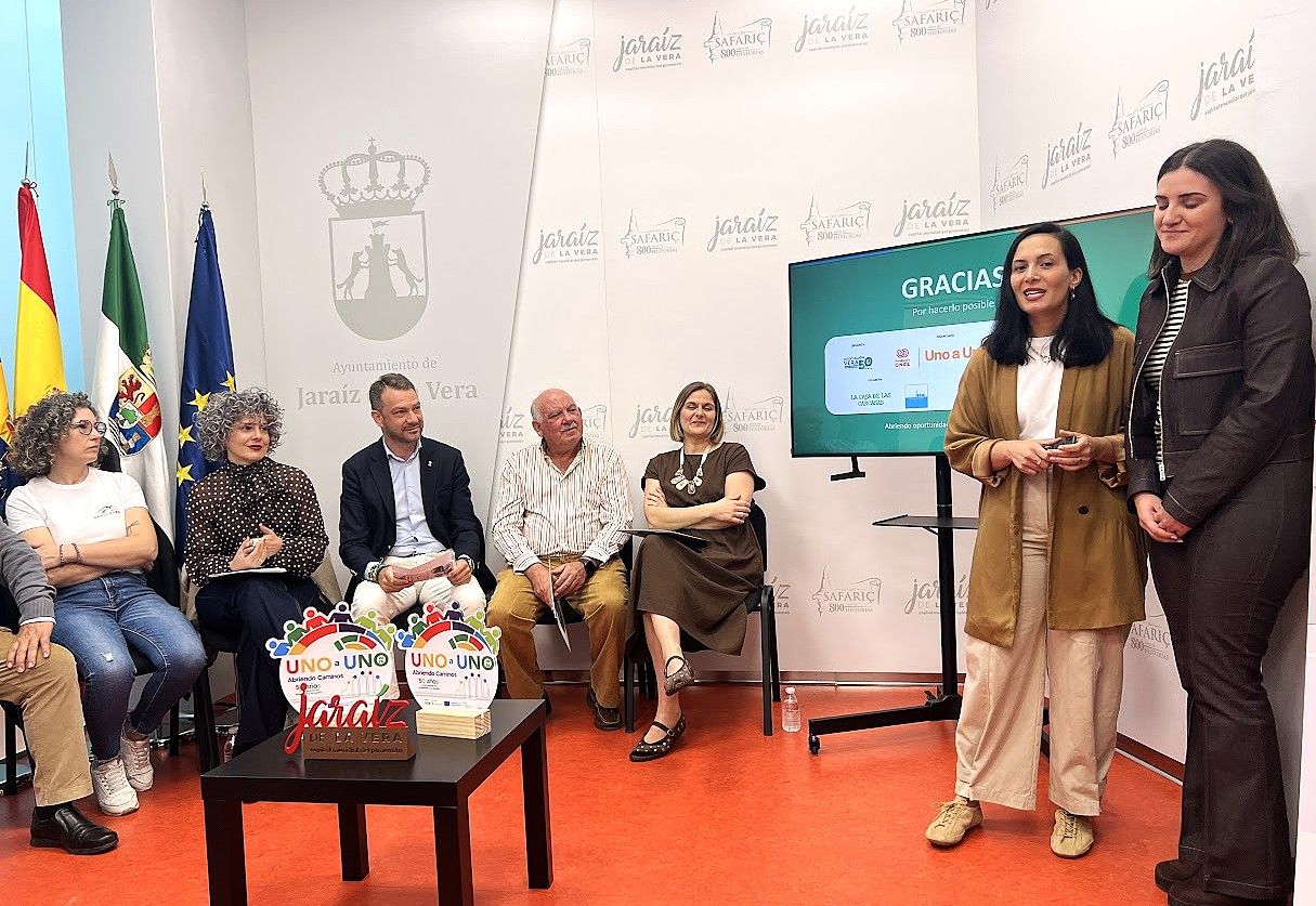 Cristina García y Nerea Mateos, que se han relevado en la coordinación.