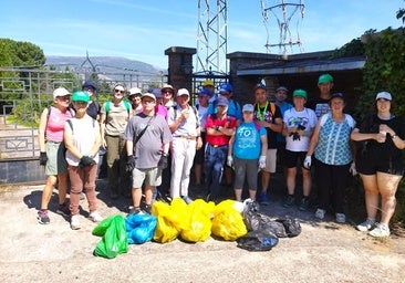 Recogen 12 kilos de basuraleza en el paraje jaraiceño del camino viejo de Garganta