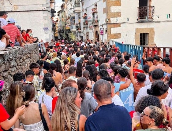 El viernes, reunión entre el Consistorio y las peñas para preparar los toros