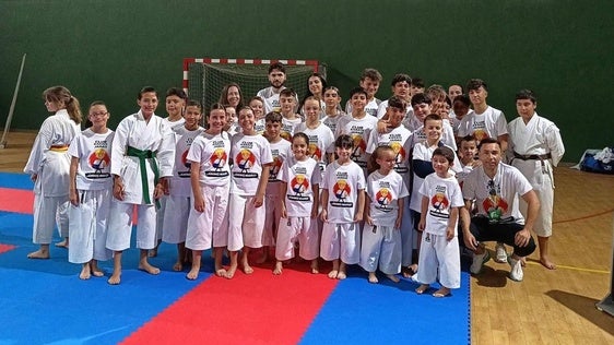 Los karatecas jaraiceños logran 27 medallas en la final de los Judex