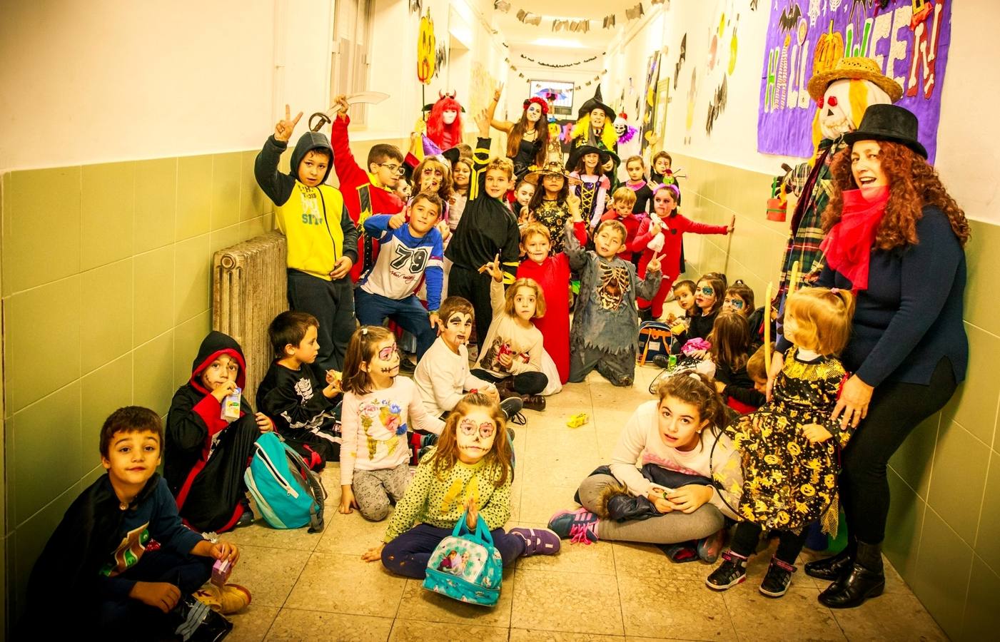 Uno de los grupos de los niños y monitores