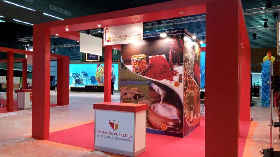 Estand cacereño en Expovacaciones.