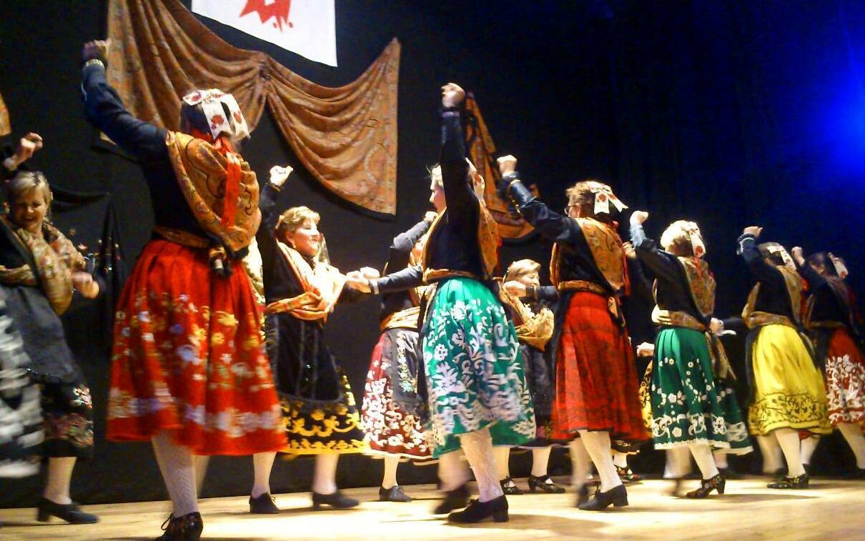 Mujer Jaraiceña, en el teatro-cine Avenida.