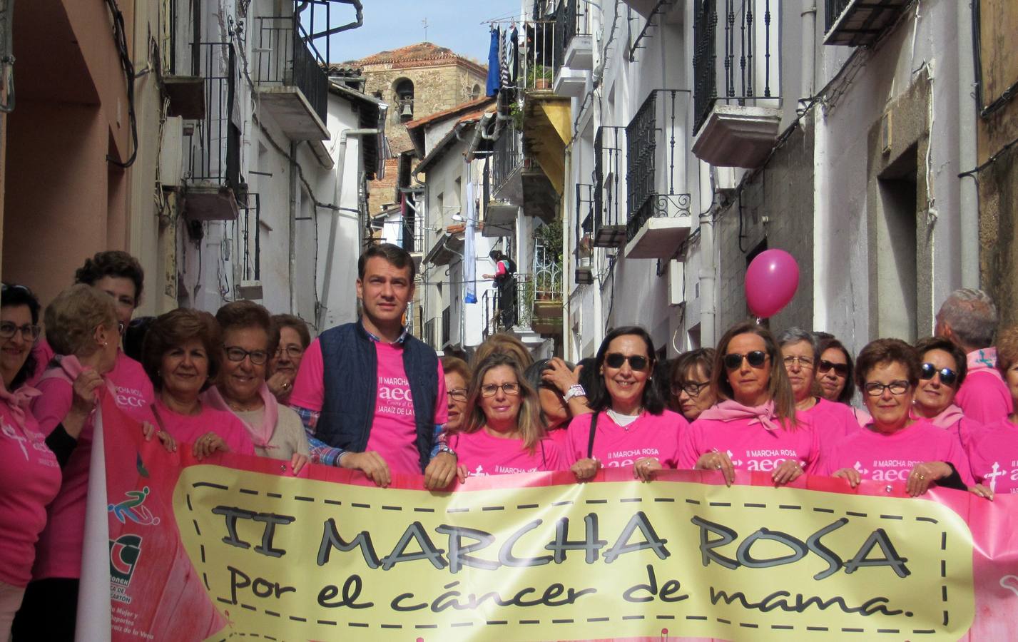 La marcha rosa por el casco antiguo.