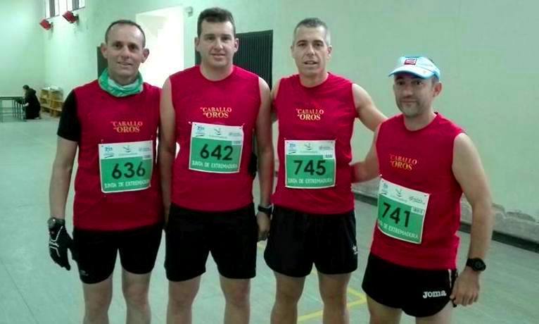 Alán, con el equipo del CD Hispania.